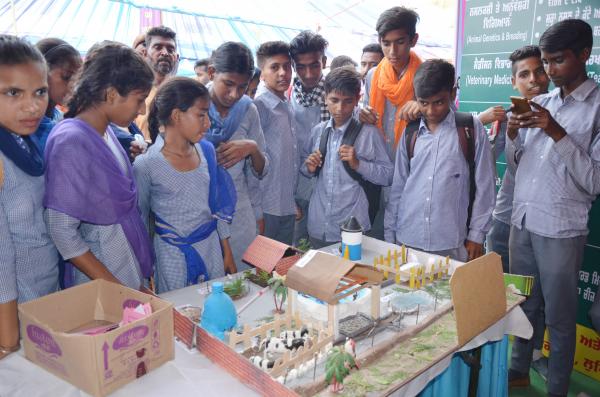 Students visited the Pashu Palan Mela on 2nd day(21-9-2018)